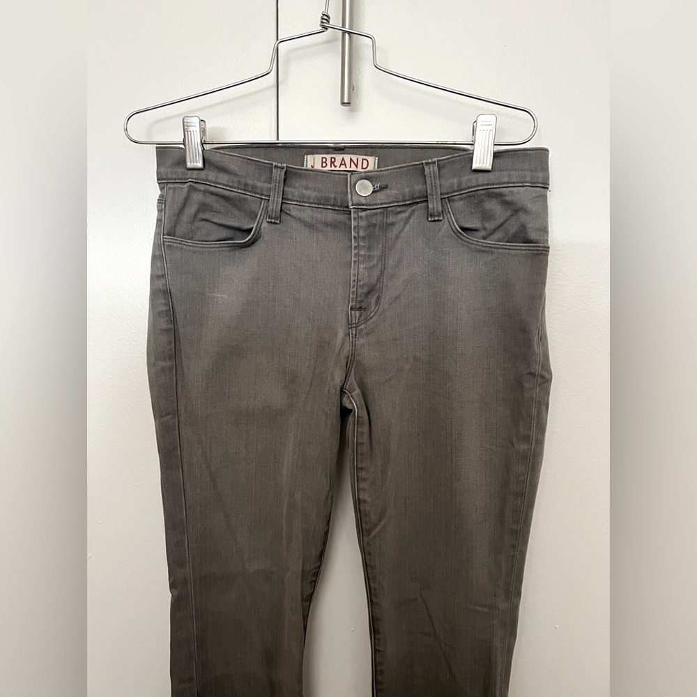 J Brand Size 28 straight jean-Gray